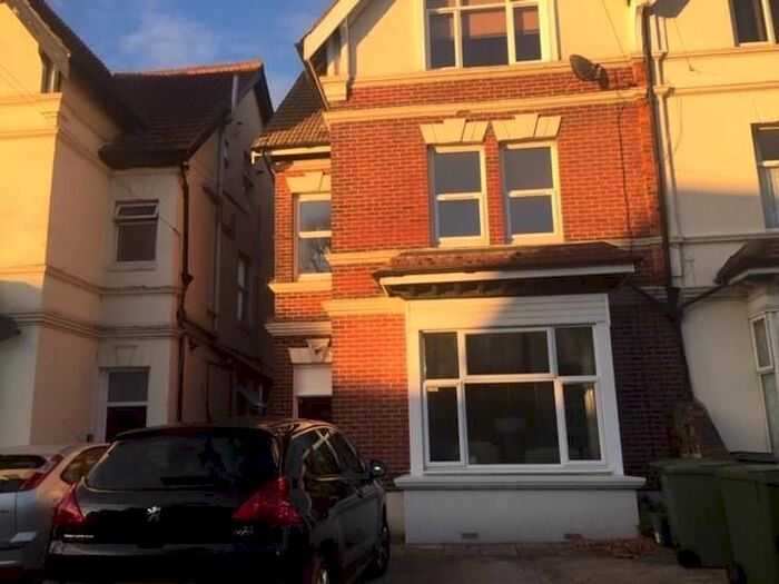 1 Bedroom Flat To Rent In Stubbington Avenue, Portsmouth PO2
