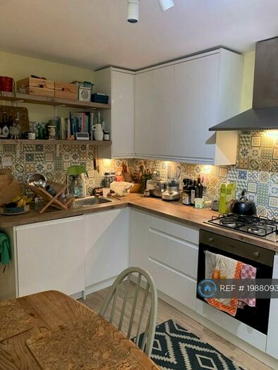 1 Bedroom Flat To Rent In Darnley Road, London, E9