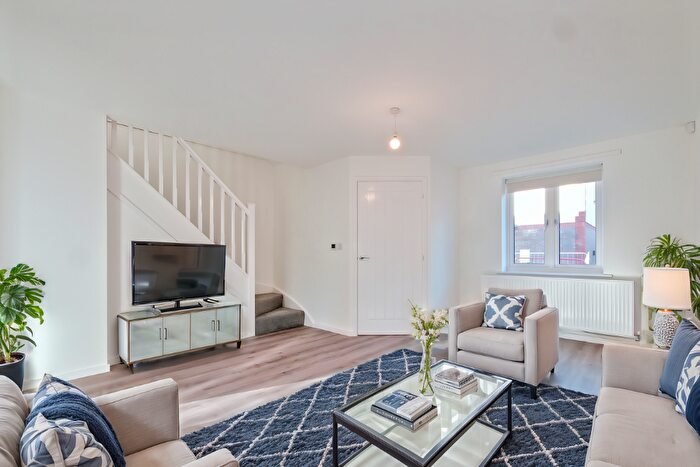 3 Bedroom House To Rent In Birch Close, Exeter, EX1