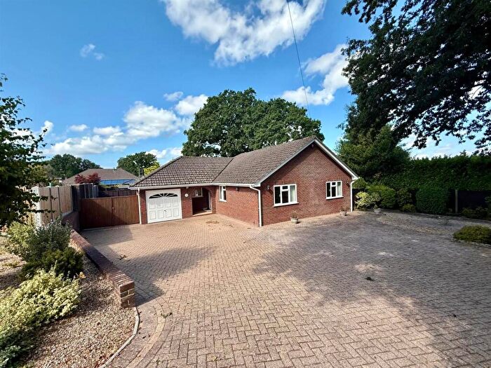 3 Bedroom Detached Bungalow For Sale In Southwood Close, Ferndown, BH22