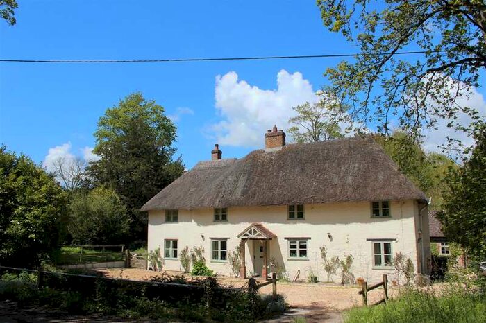 4 Bedroom Cottage To Rent In Ebbesbourne Wake, SP5