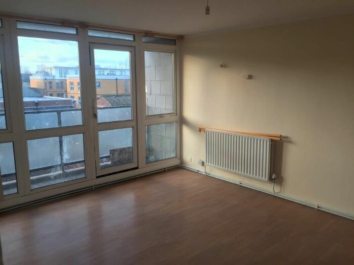 1 Bedroom Flat To Rent In Prague Place, Brixton, SW2