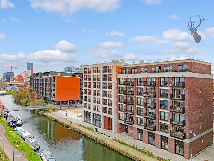 1 Bedroom Flat For Sale In Wyke Road, Fish Island, E3