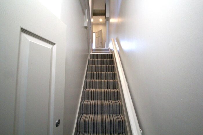 1 Bedroom Flat To Rent In Woodlands Park Road, Haringey, N15