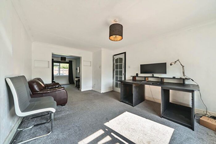 3 Bedroom Terraced House For Sale In Lane End, Buckinghamshire, HP14