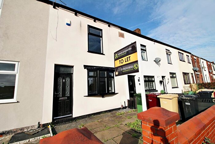 3 Bedroom Terraced House To Rent In ** Apply Online ** Leigh Road, Westhoughton, BL5