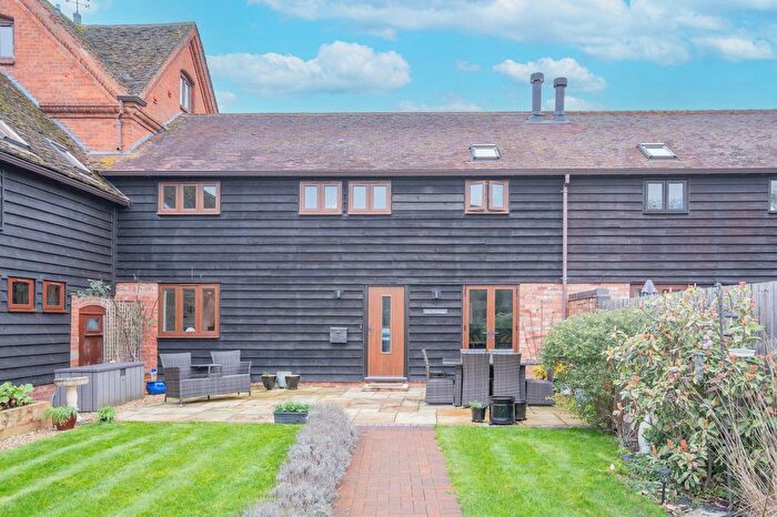 3 Bedroom Barn Conversion For Sale In Doddenham Hall, Doddenham, Broadwas, WR6