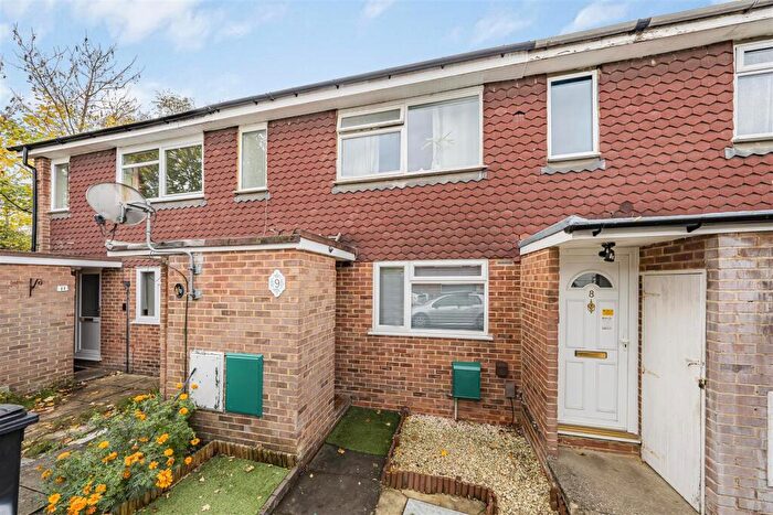 1 Bedroom Maisonette To Rent In Eastbrook Close, Woking, Surrey, GU21