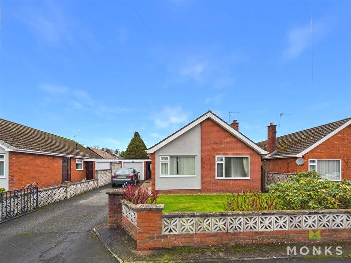 3 Bedroom Detached Bungalow For Sale In Trehowell Avenue, Chirk Bank, LL14