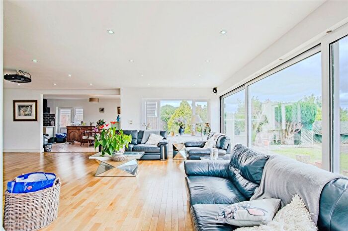 4 Bedroom Detached House For Sale In Valley Close, Saundersfoot, Pembrokeshire, SA69