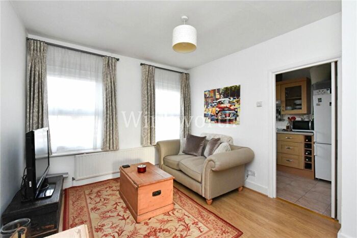1 Bedroom Apartment To Rent In Hampden Road, London, N8