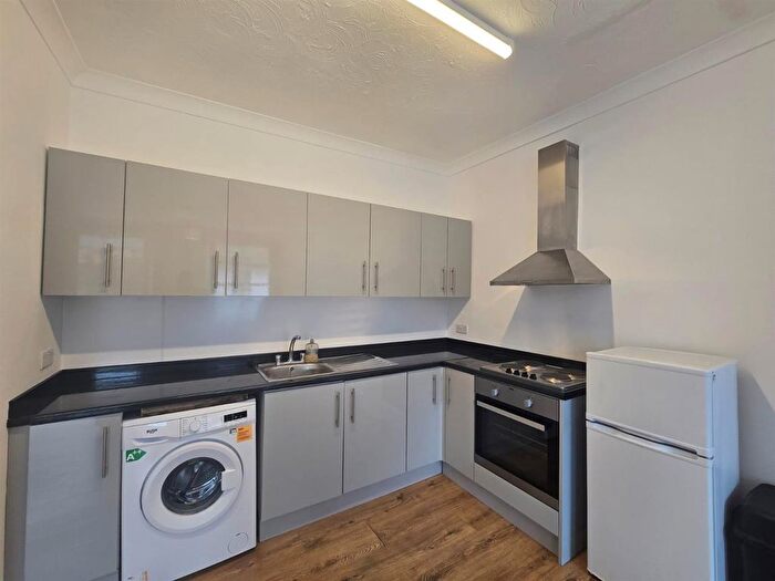 1 Bedroom Flat To Rent In Sun Street, Waltham Abbey, EN9
