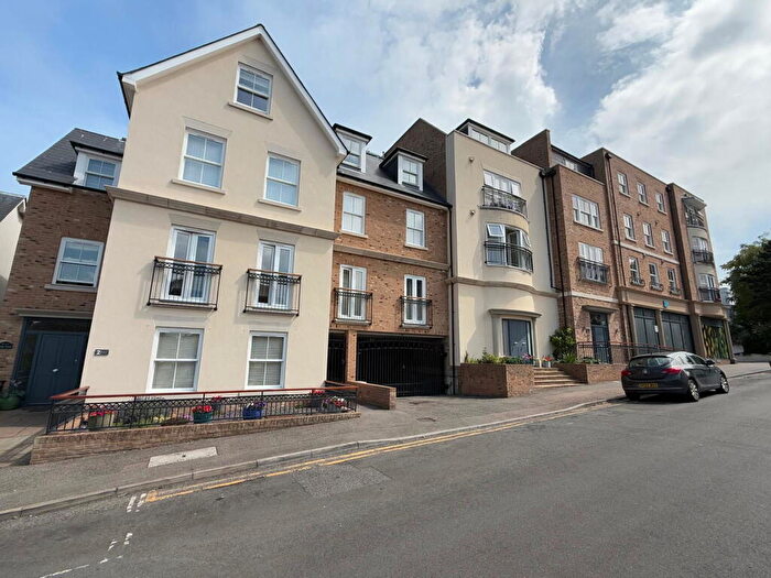 2 Bedroom Penthouse For Sale In Vere Road, Broadstairs, CT10
