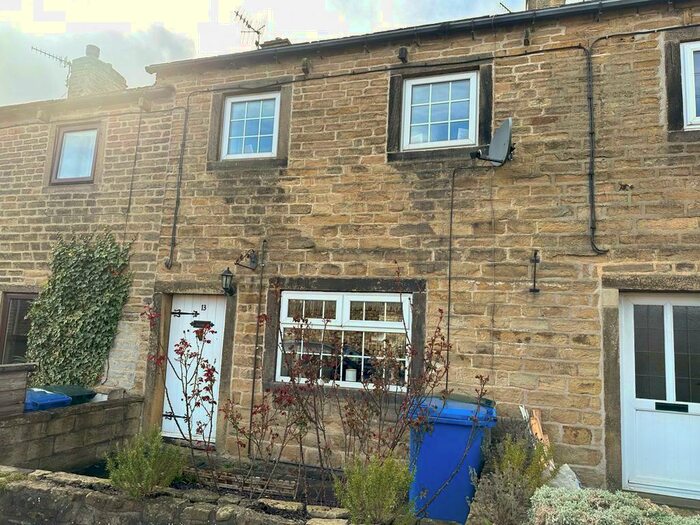 2 Bedroom Cottage For Sale In Green Lane, Glusburn, BD20