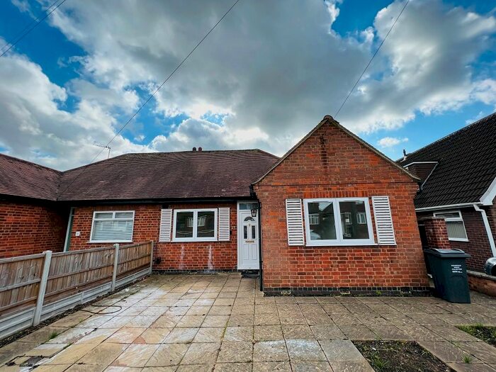 2 Bedroom Semi-Detached Bungalow To Rent In Northdown Drive, Thurmaston, Leicester, LE4