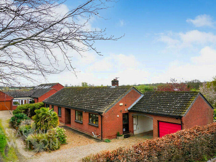 4 Bedroom Detached Bungalow For Sale In Strumpshaw Road, Brundall, Norwich, NR13