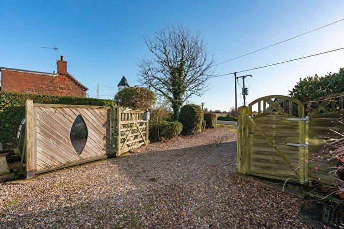 2 Bedroom Cottage For Sale In Station Road, Old Leake, Boston, PE22