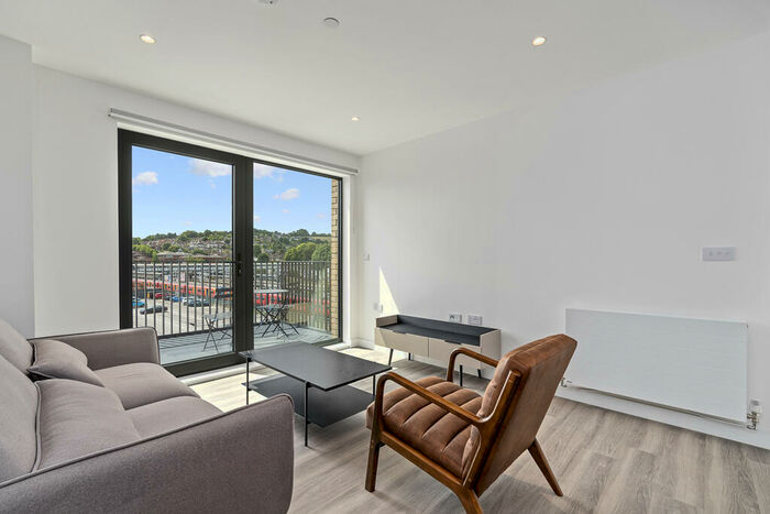 2 Bedroom Apartment To Rent In The Mint, Guildford Guildford, GU1