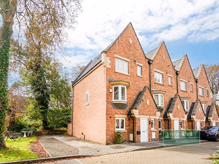 4 Bedroom End Of Terrace House For Sale In Reeceton Gardens Bolton, BL1