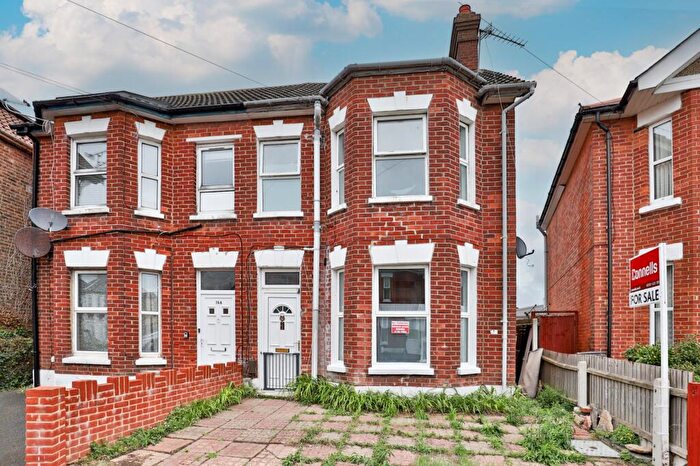 4 Bedroom End Of Terrace House For Sale In Wolverton Road, Bournemouth, BH7