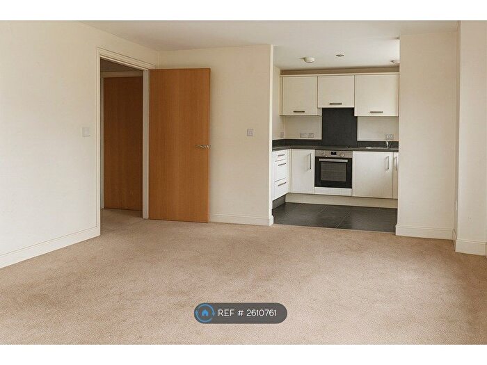 2 Bedroom Flat To Rent In Grade Close, Elstree, Borehamwood, WD6