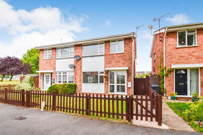 3 Bedroom Semi-Detached House For Sale In Burleigh Place, Oakley, MK43