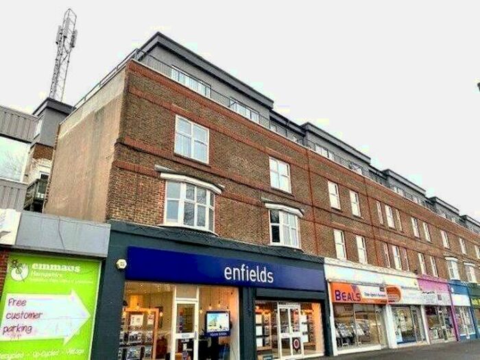 2 Bedroom Flat To Rent In Shirley Road, Southampton, Hampshire, SO15