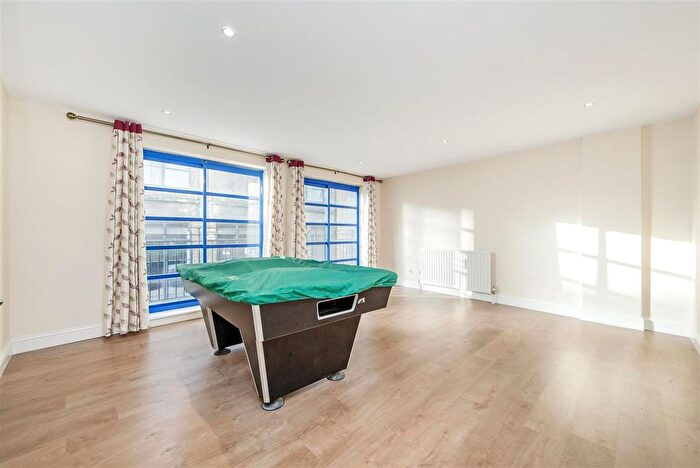 2 Bedroom Flat To Rent In Calvin Street, Spitalfields, E1
