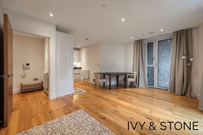 1 Bedroom Flat To Rent In Emily Street, London, Greater London, E16