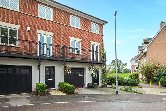 3 Bedroom End Of Terrace House For Sale In Mowbray Close, Epping, Essex, CM16