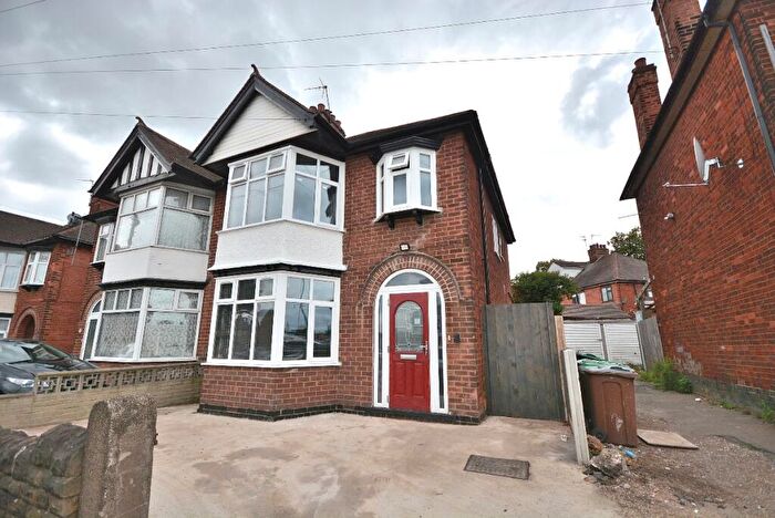 3 Bedroom Semi-Detached House To Rent In Nuthall Road, Nottingham, NG8