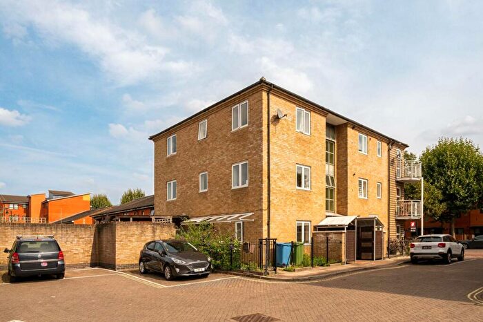 4 Bedroom House To Rent In Dorton Close, Peckham, London, SE15