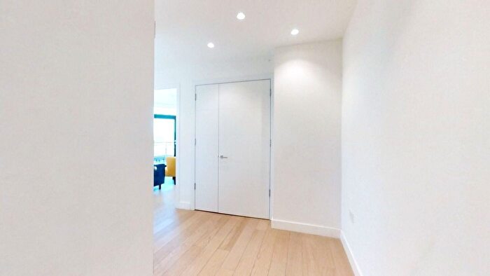 1 Bedroom Flat To Rent In New Horizons Court, Brentford, TW8
