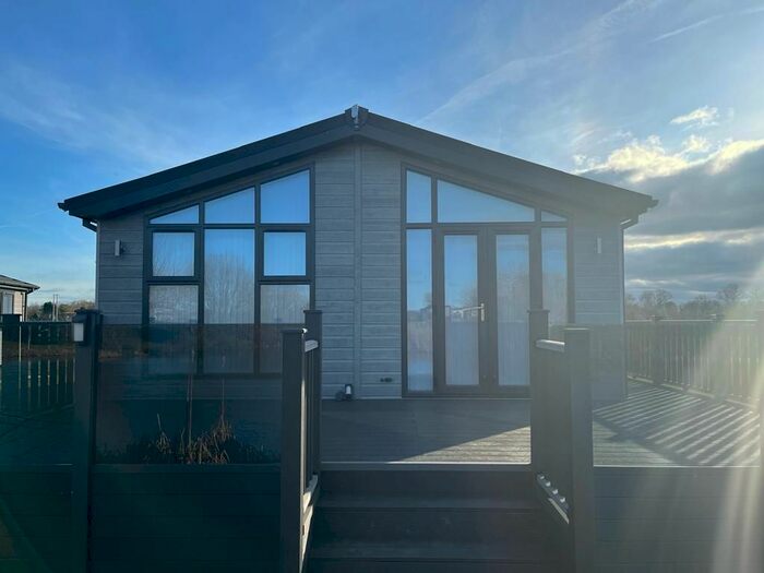 2 Bedroom Lodge For Sale In Atwick Road, Bewholme, Driffield, YO25