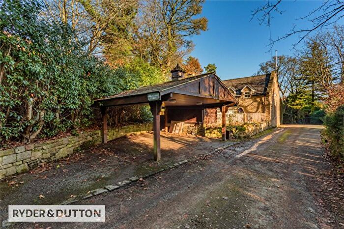 4 Bedroom Detached House For Sale In Shawclough Road, Rochdale, Greater Manchester, OL12