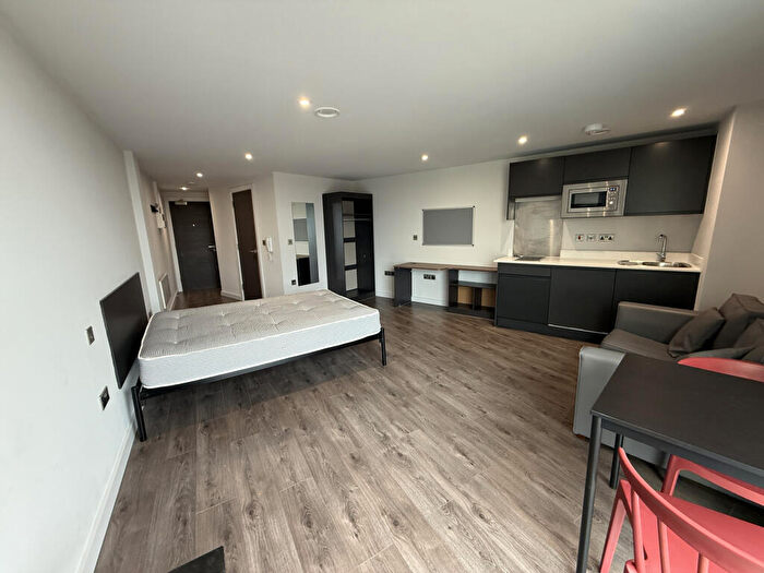 Terraced House To Rent In Low Hill, Liverpool, Merseyside, L6