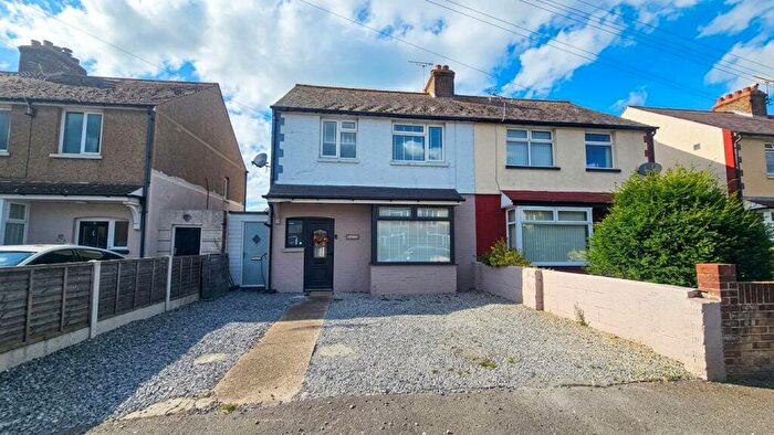 3 Bedroom Semi-Detached House For Sale In Invicta Road, Margate, CT9
