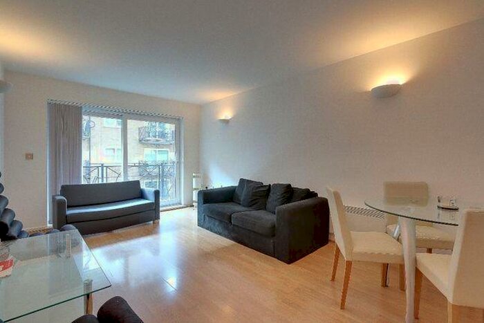 1 Bedroom Apartment To Rent In The Grainstore, Western Gateway, Royal Victoria Docks, London, E16