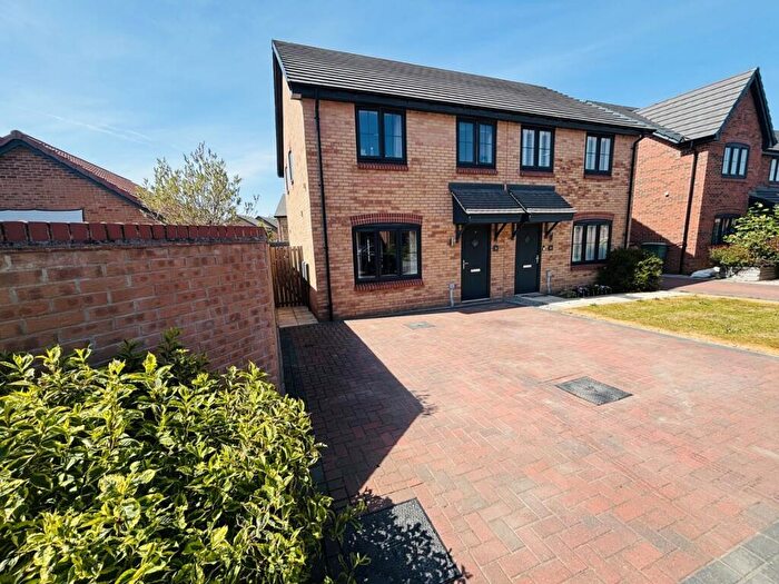 3 Bedroom Semi-Detached House For Sale In Hustler Grove, Howden, Goole, East Yorkshire, DN14
