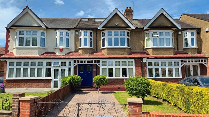 4 Bedroom Terraced House For Sale In Parsonage Gardens, Enfield, EN2