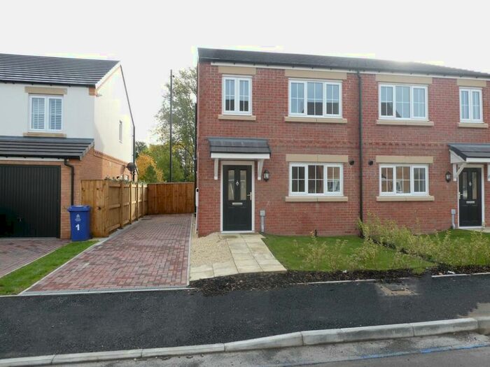 3 Bedroom Semi-Detached House To Rent In Crown Drive, Bennetthorpe, Doncaster, DN4