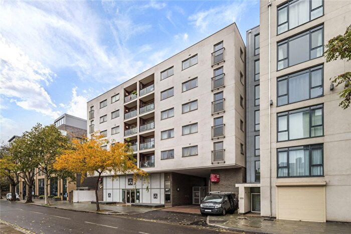 2 Bedroom Flat For Sale In Long Lane, Borough, SE1