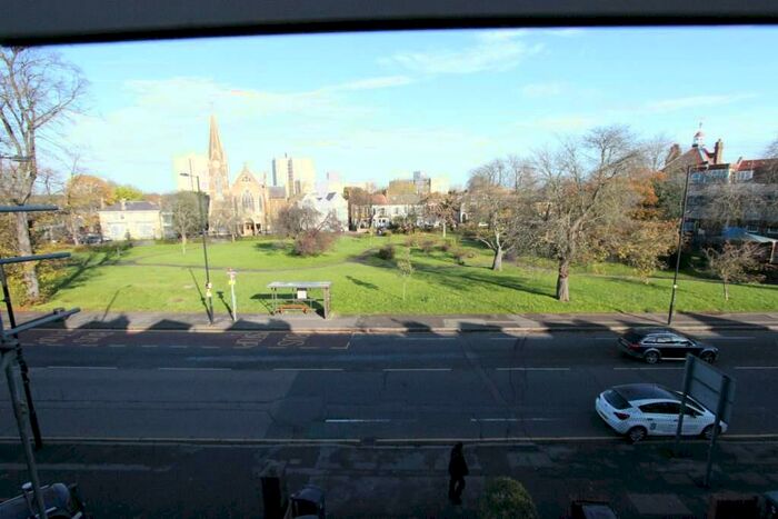 1 Bedroom Apartment To Rent In Bounds Green Road, London, N22