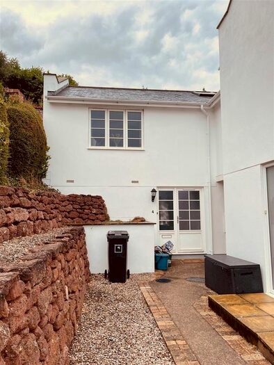2 Bedroom End Of Terrace House To Rent In Westbrook Avenue, Teignmouth, TQ14