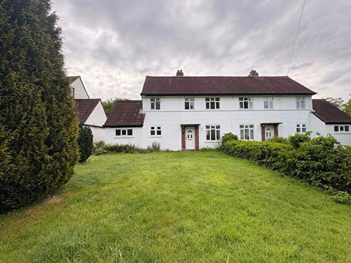 3 Bedroom Semi-Detached House To Rent In Church Lane, Leciester, LE2