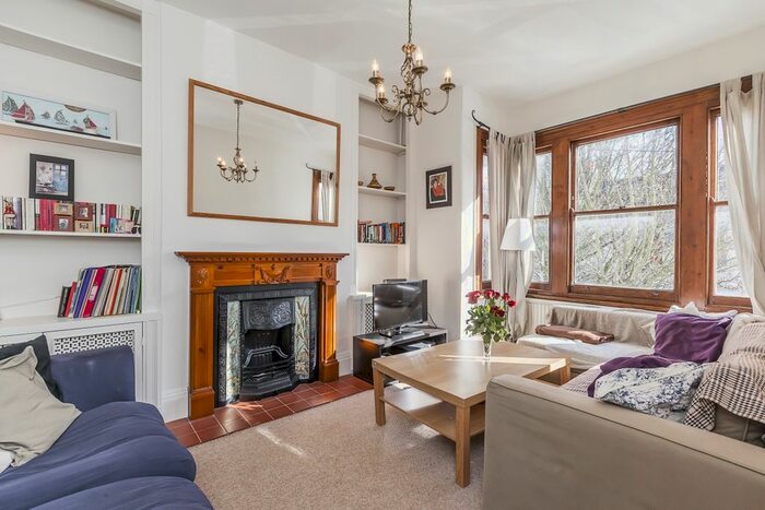 2 Bedroom Flat To Rent In Fernhurst Road, London, SW6