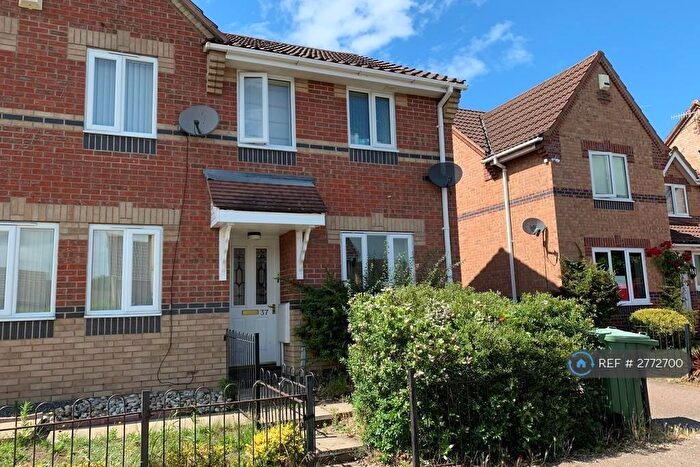 2 Bedroom Semi-Detached House To Rent In Mallow Road, Thetford, IP24