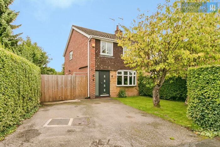 3 Bedroom Semi-Detached House For Sale In Western Avenue, Nantwich, Cheshire, CW5