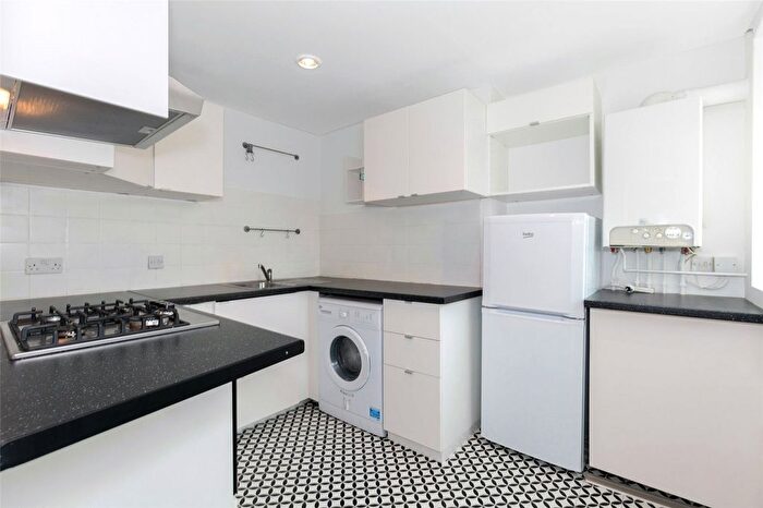 1 Bedroom Flat To Rent In Goodrich Road, London, SE22