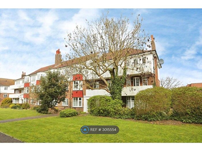 2 Bedroom Flat To Rent In Addiscombe Road, Croydon, CR0